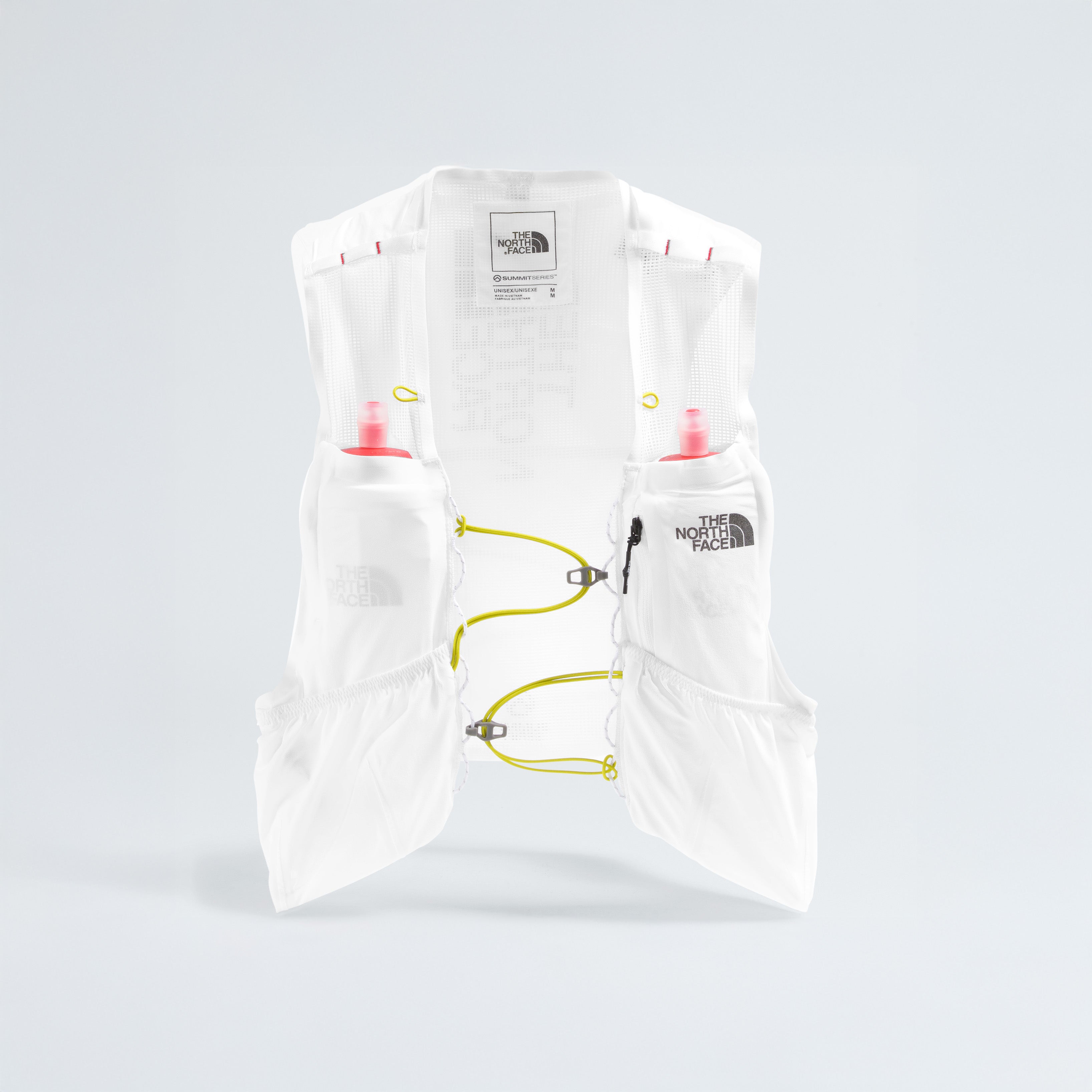 The North Face's U Summit Run Vest 5 is perfect for race day, featuring two front pockets with red-capped bottles and iconic branding. Yellow drawstrings offer a snug fit, catering to racing enthusiasts looking for high-performance gear.