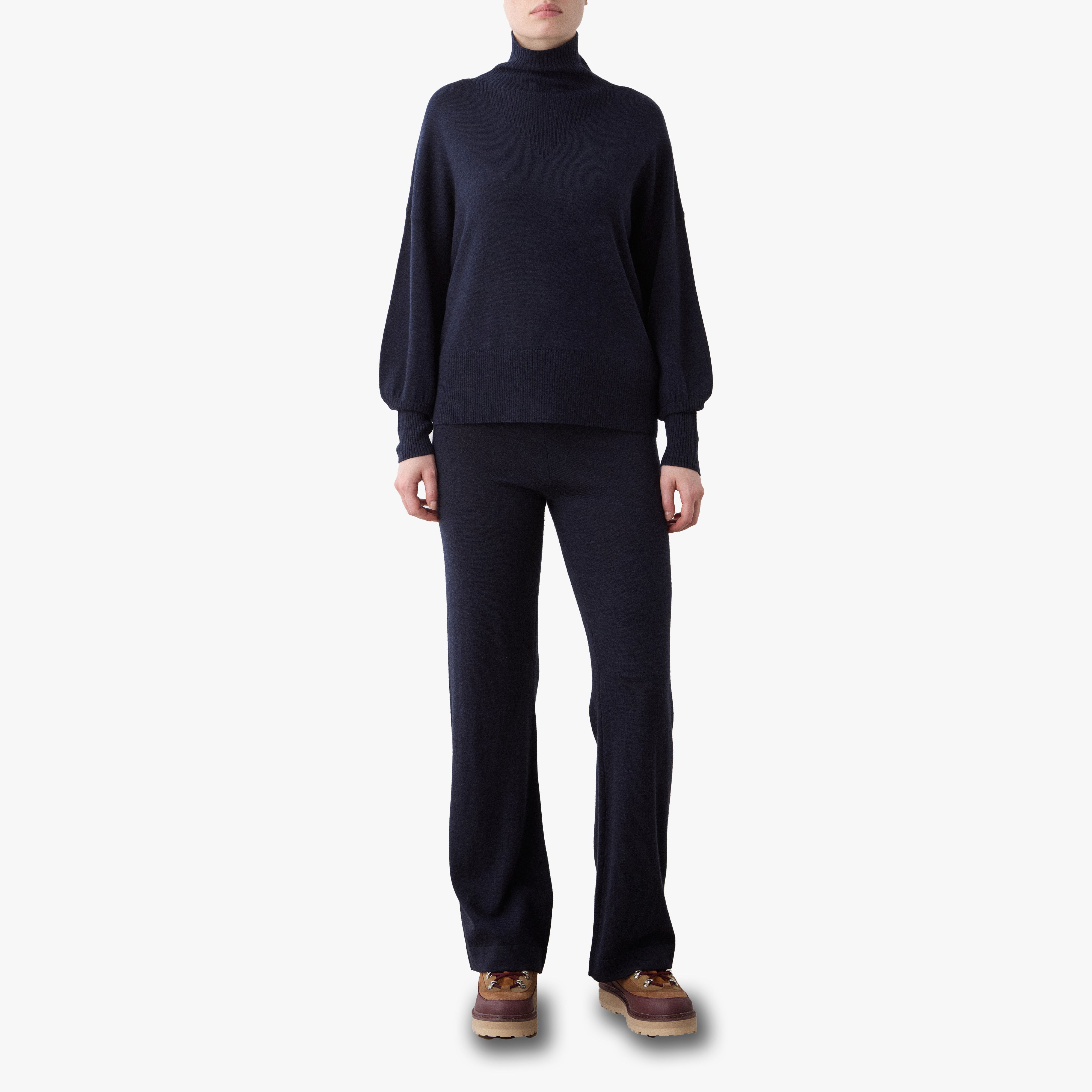 W Geilo Oversized Sweater - Navy Blue