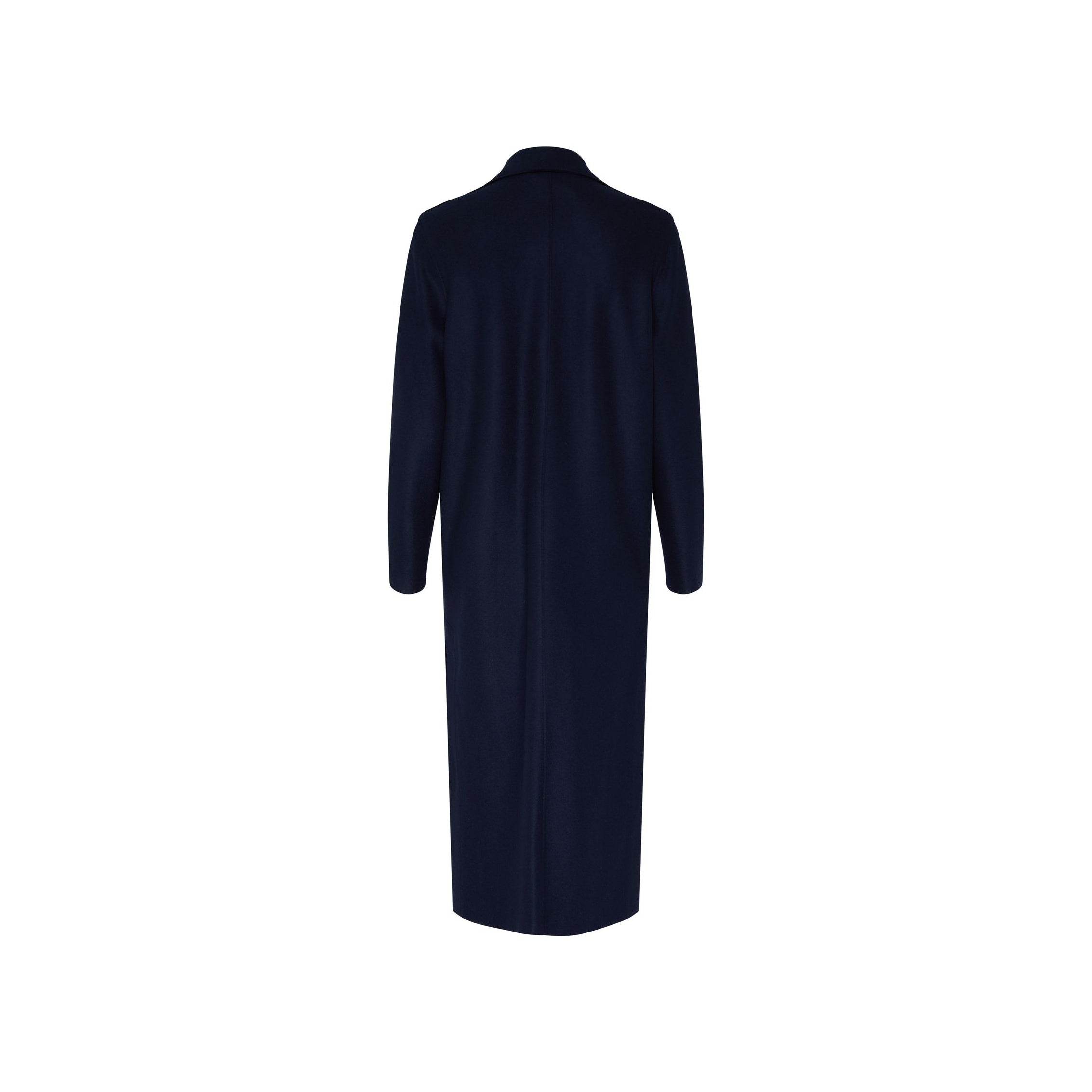 The Harris Wharf W Long Boxy Coat Cashmere in Navy showcases a luxurious single-breasted design with full-length sleeves and a stylishly long, boxy silhouette, crafted from a premium cashmere blend.