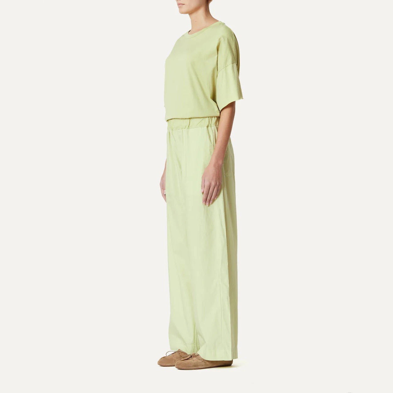 Panta Diana Pant, Clara