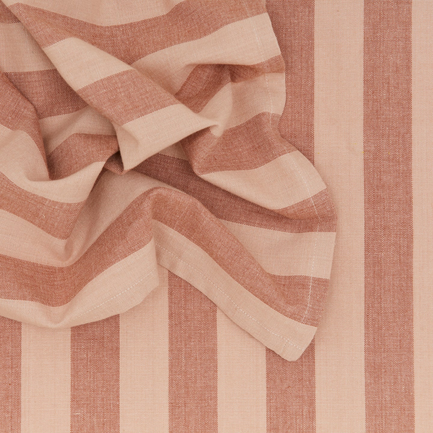 Part of the Essential Collection by Hawkins New York, these Essential Striped Placemats (Set of 4) feature red and beige vertical stripes that add texture and pattern for effortless style.