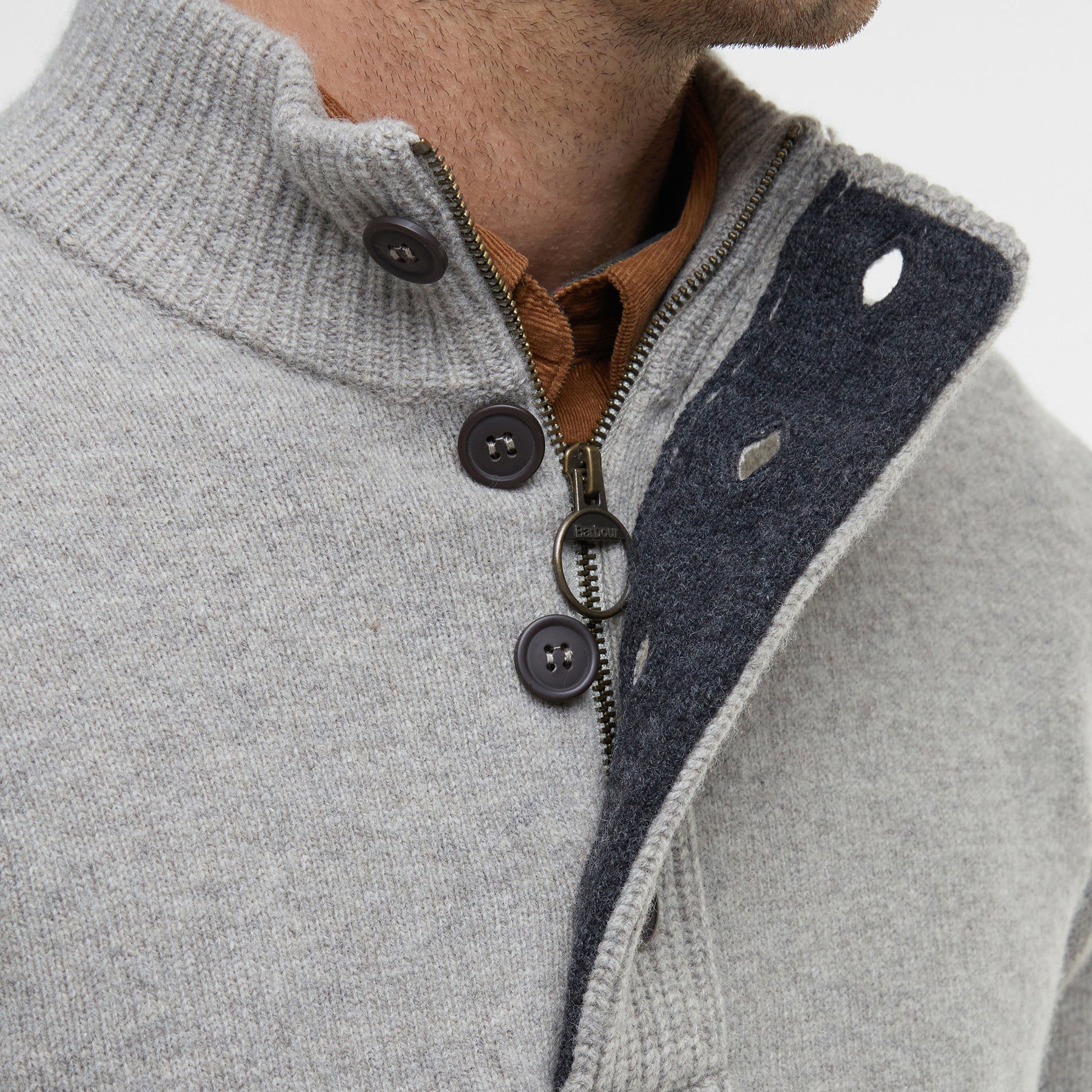 Barbour M Sweater Essential Patch Half Zip- Stone