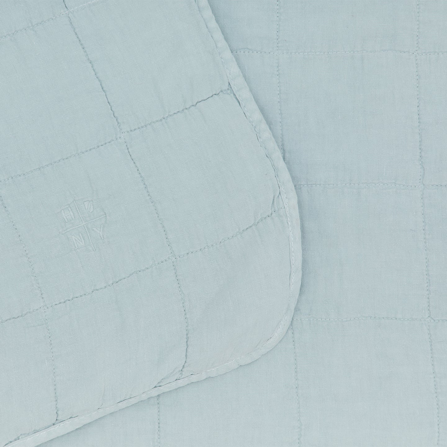 Hawkins New York Bedding Sky Simple Linen Quilt - King