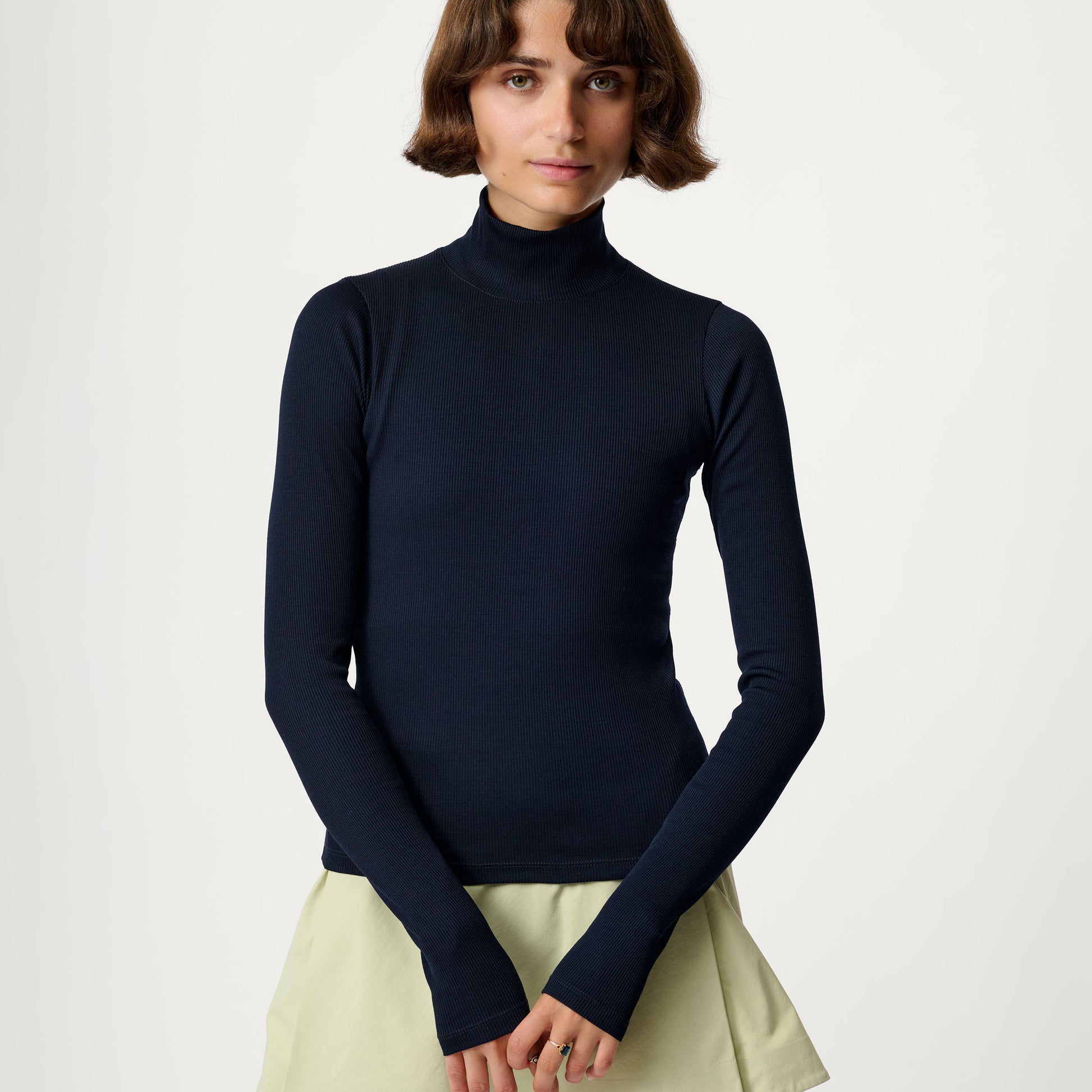 Hikerkind W Top Woad / XS Ribbed Merino Turtleneck 01