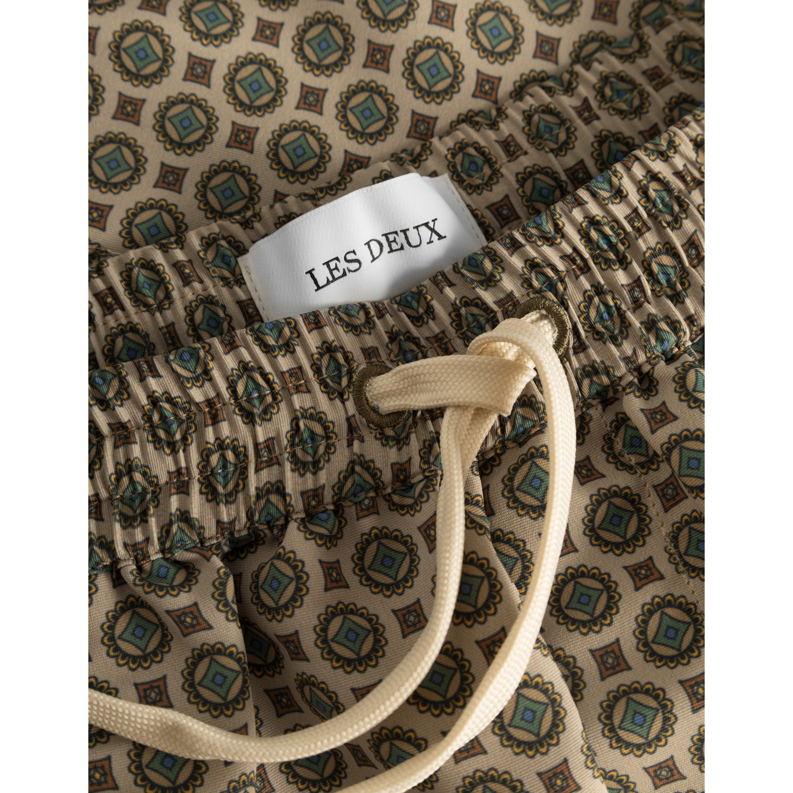 Les Deux M Swim Stan AOP Swim Shorts 2.0, Light Desert Sand/Cherrywood